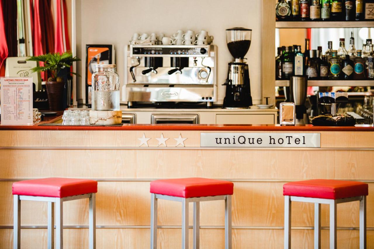 Unique Hotel เชเซนาติโก ภายนอก รูปภาพ
